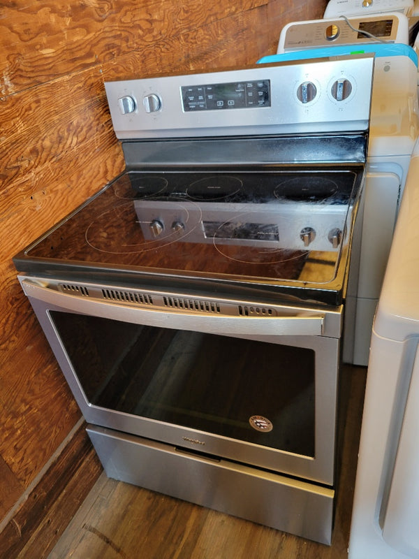 Scratch and dent Major kitchen and laundry appliances available by the truckload.