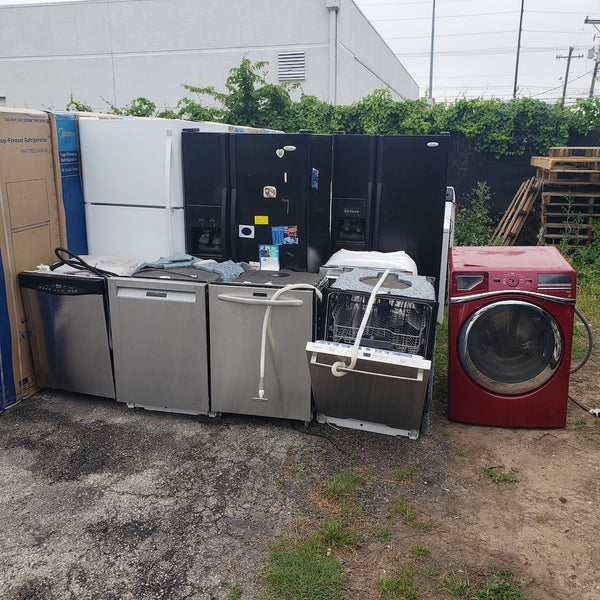 Large kitchen used appliances for sale by the truck load.